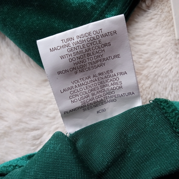 LILY STAR Emerald Velvet Crop Long Sleeve Top - Picture 4 of 9